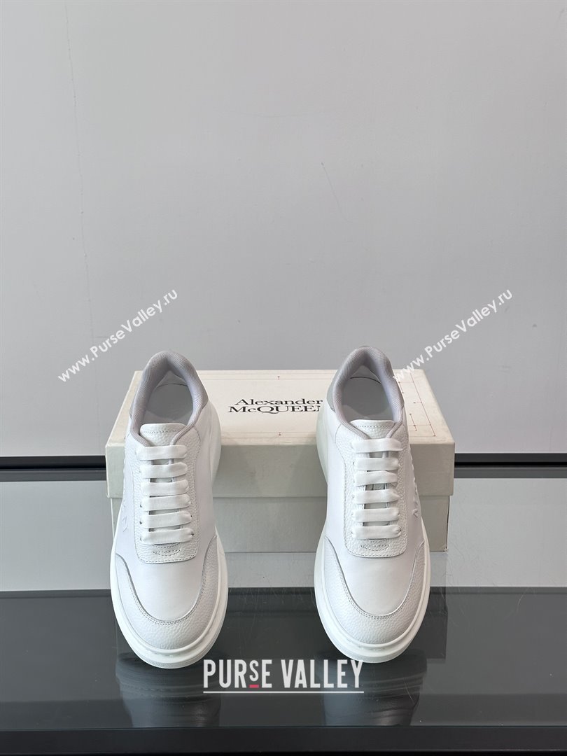 Alexander McQueen Oversized Sneakers in Calfskin Leather AM21 White/Light Grey 2025 (SHH-25081908)