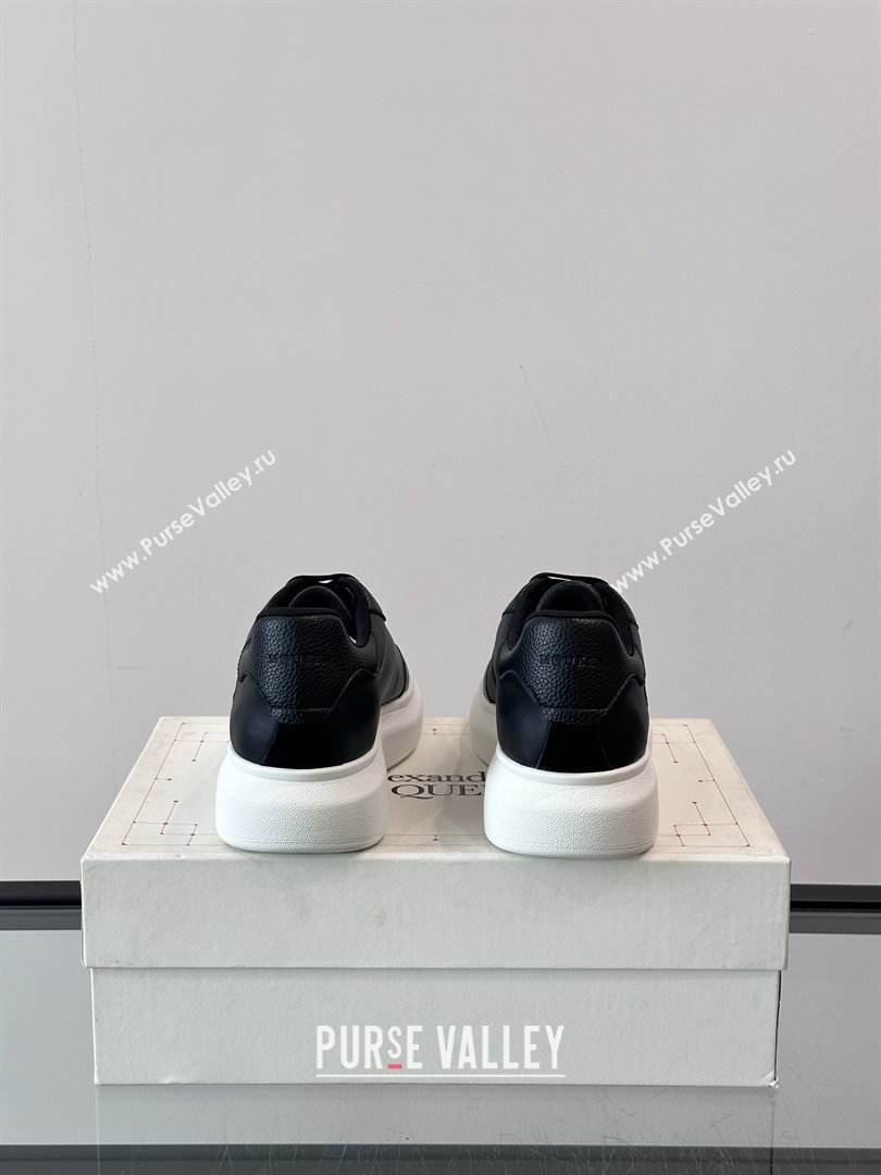Alexander McQueen Oversized Sneakers in Calfskin Leather AM22 Black 2025 (SHH-25081909)