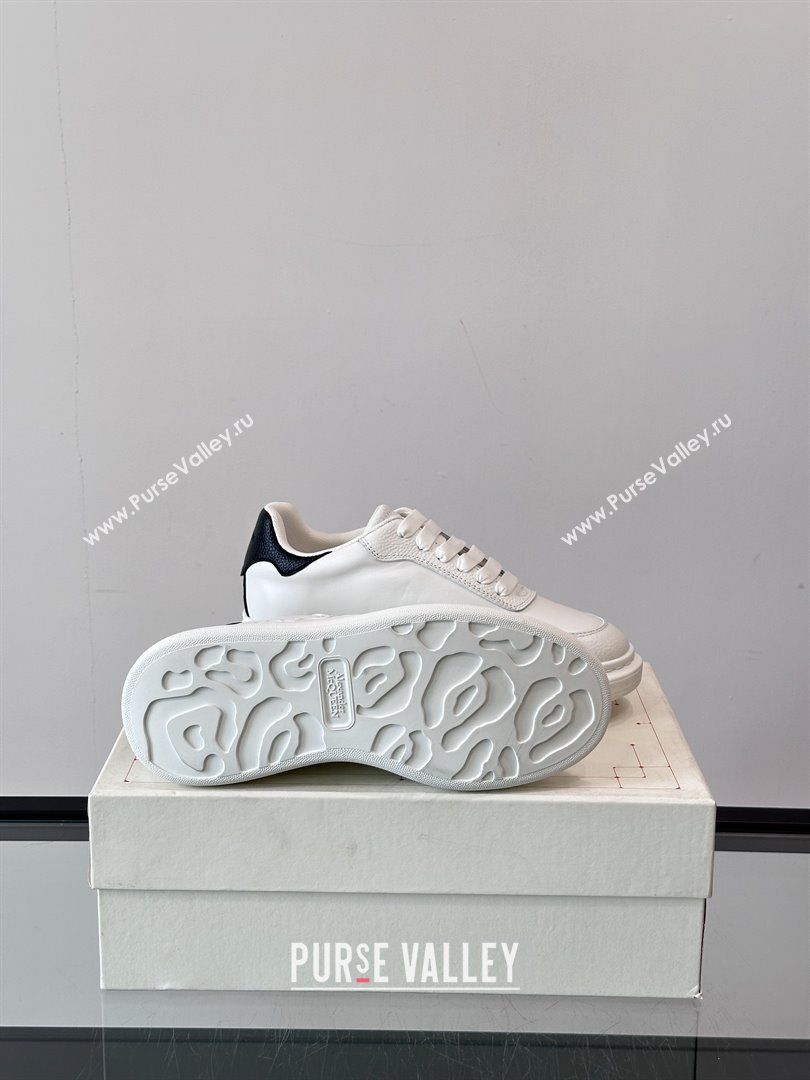 Alexander McQueen Oversized Sneakers in Calfskin Leather AM17 White/Black 2025 (SHH-25081904)