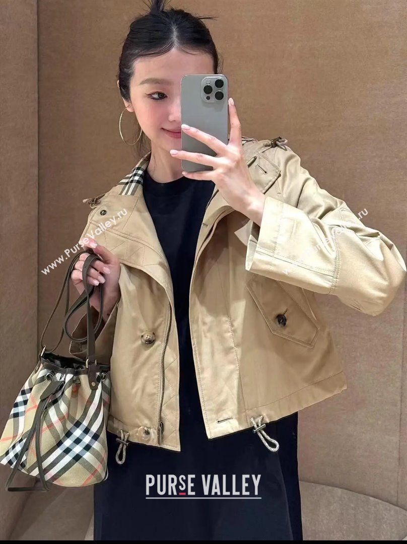 Burberry Hooded Jacket B82104 Khaki 2025 (Q-25082104)