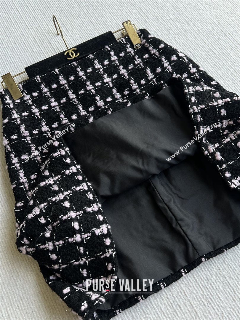 Chanel Wool Tweed Skirt CH090304 Black/Pink 2025 (Q-25090304)