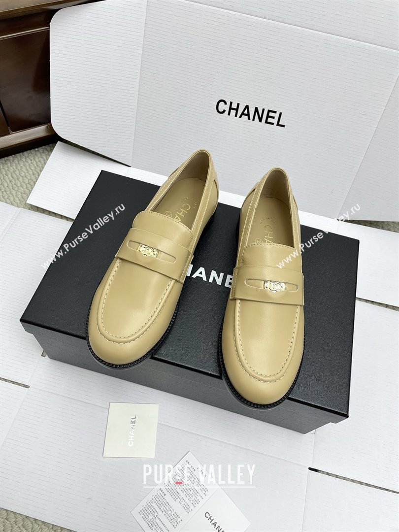 Chanel Mocassins Loafers in Smooth Calfskin G46362 Beige 2025 (KL-25090323)
