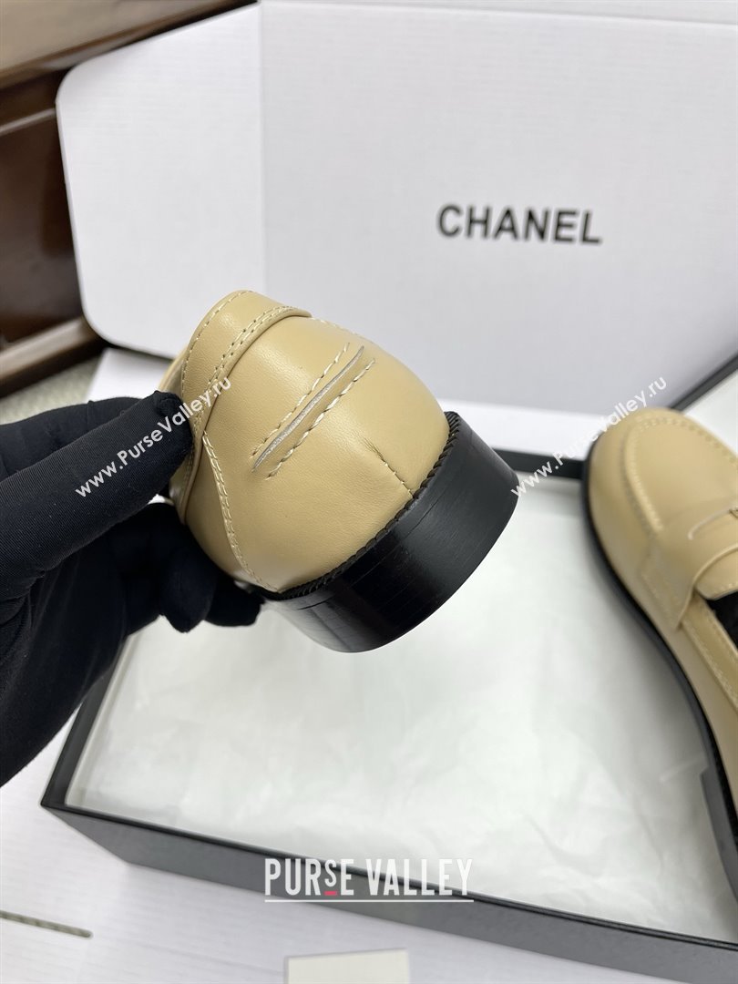 Chanel Mocassins Loafers in Smooth Calfskin G46362 Beige 2025 (KL-25090323)