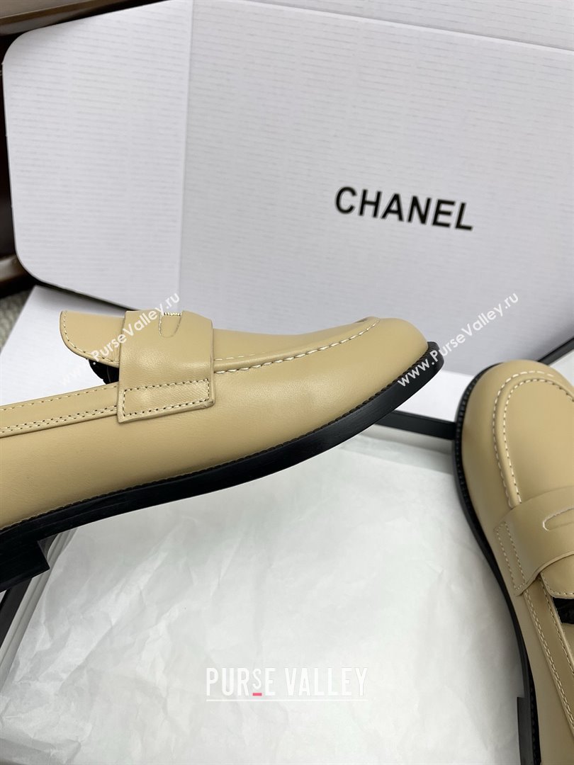 Chanel Mocassins Loafers in Smooth Calfskin G46362 Beige 2025 (KL-25090323)