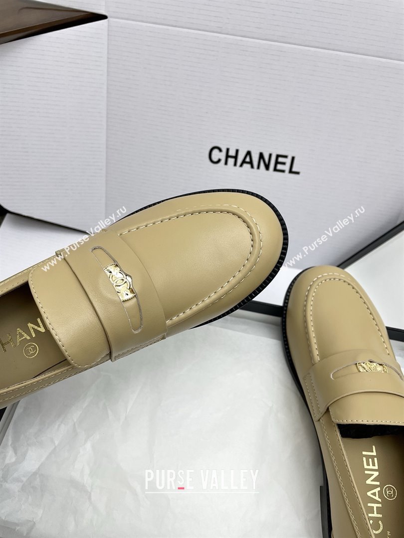 Chanel Mocassins Loafers in Smooth Calfskin G46362 Beige 2025 (KL-25090323)