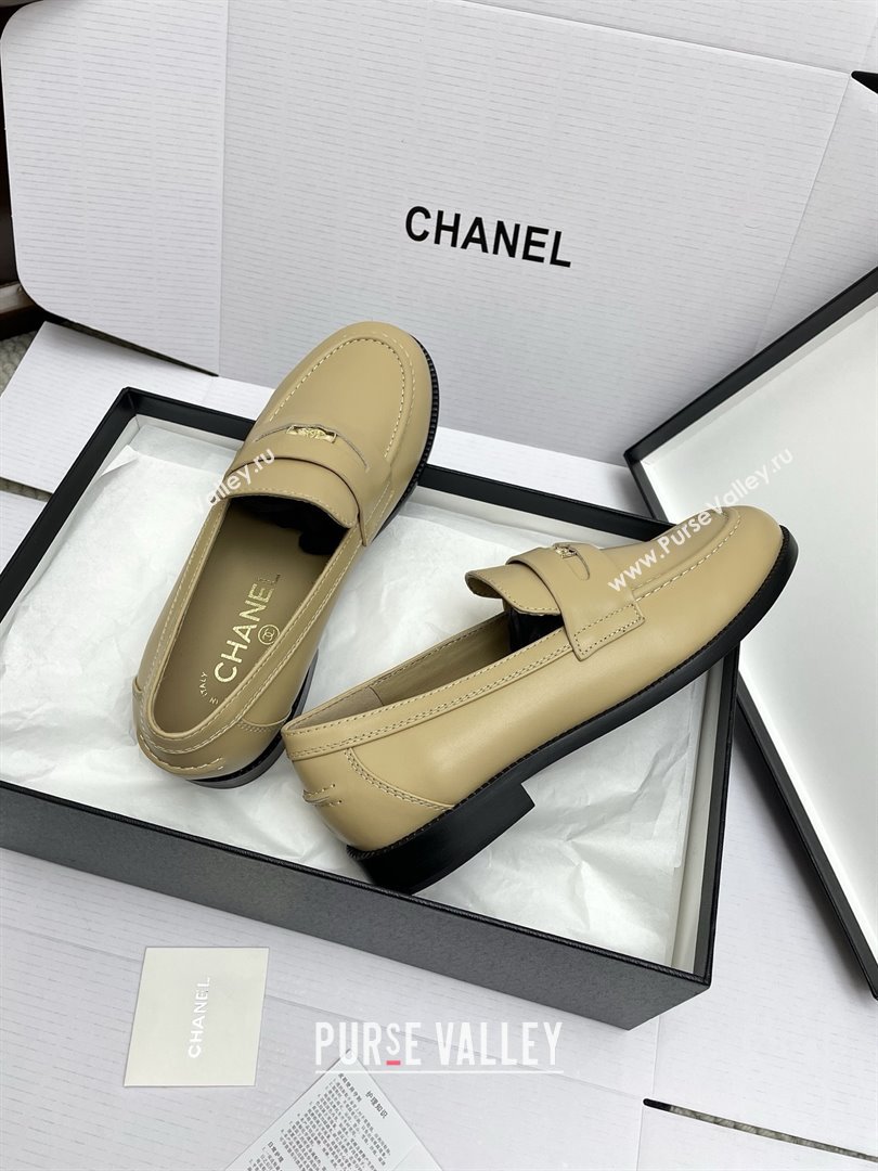 Chanel Mocassins Loafers in Smooth Calfskin G46362 Beige 2025 (KL-25090323)