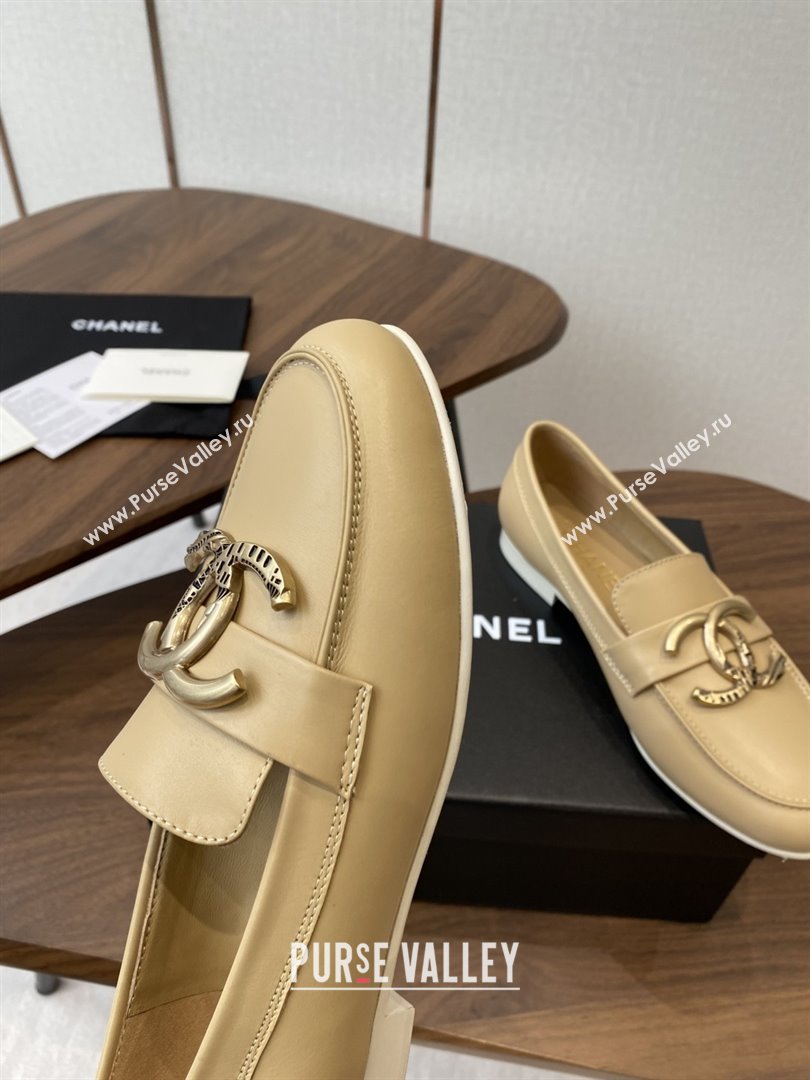 Chanel Calfskin Loafers with CC Logo CH9329 Beige 2025 (KL-25090329)