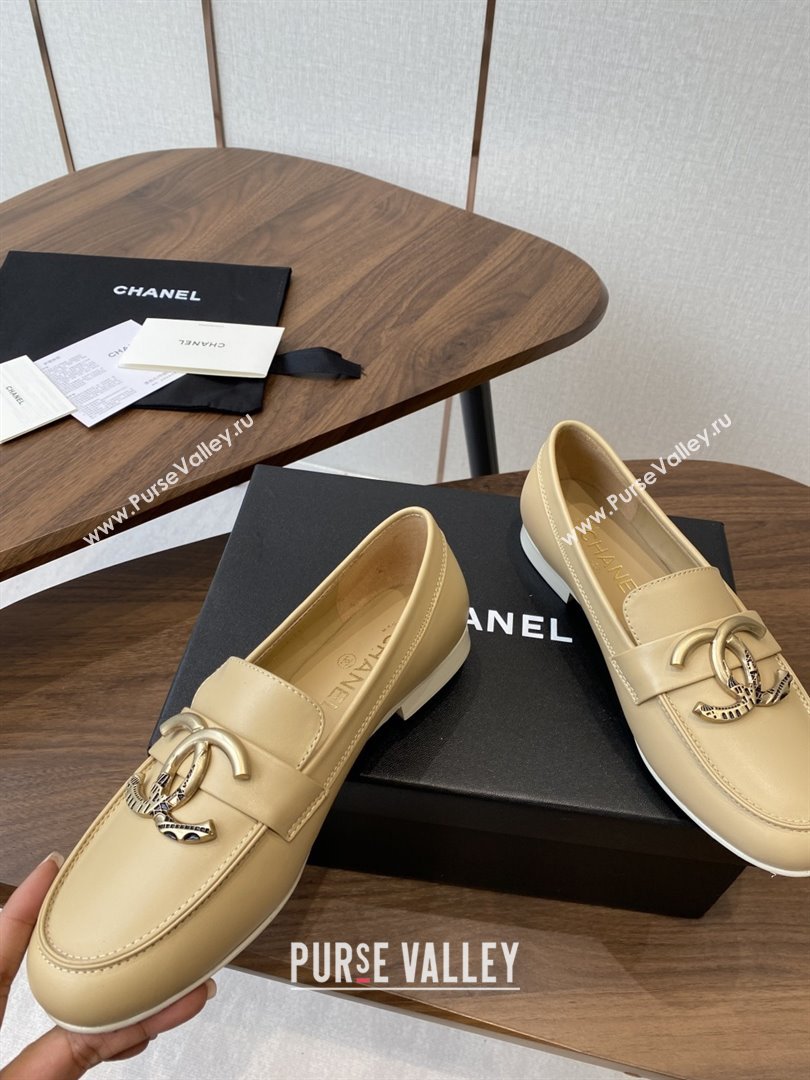 Chanel Calfskin Loafers with CC Logo CH9329 Beige 2025 (KL-25090329)