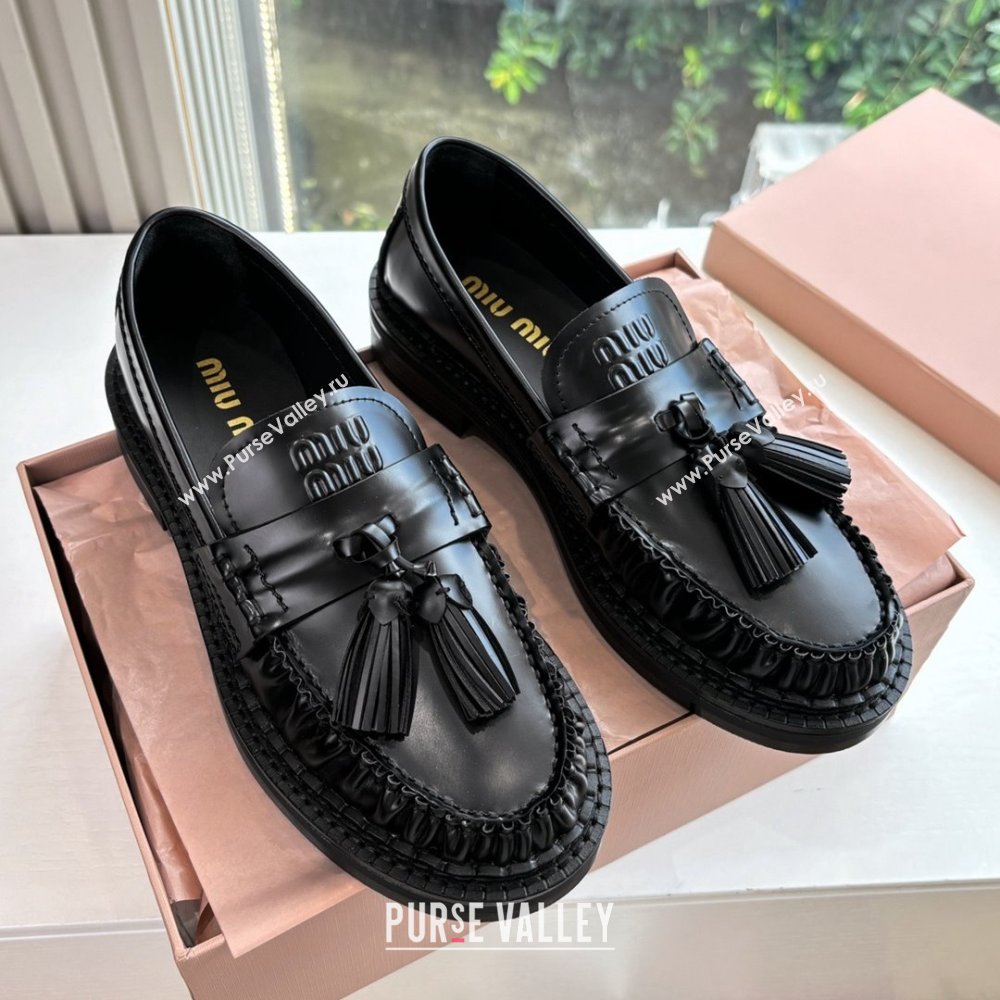 Miu Miu Smooth Calfskin Loafers with Tassel Black 2025 (MD-25090602)