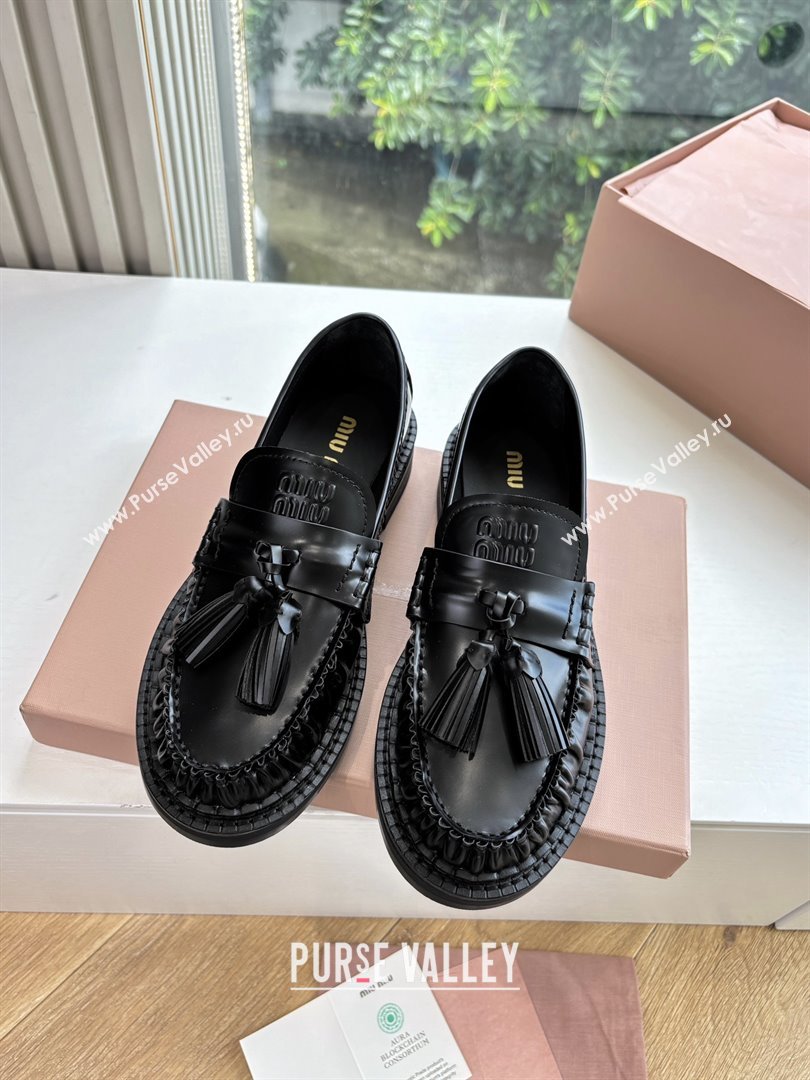 Miu Miu Smooth Calfskin Loafers with Tassel Black 2025 (MD-25090602)
