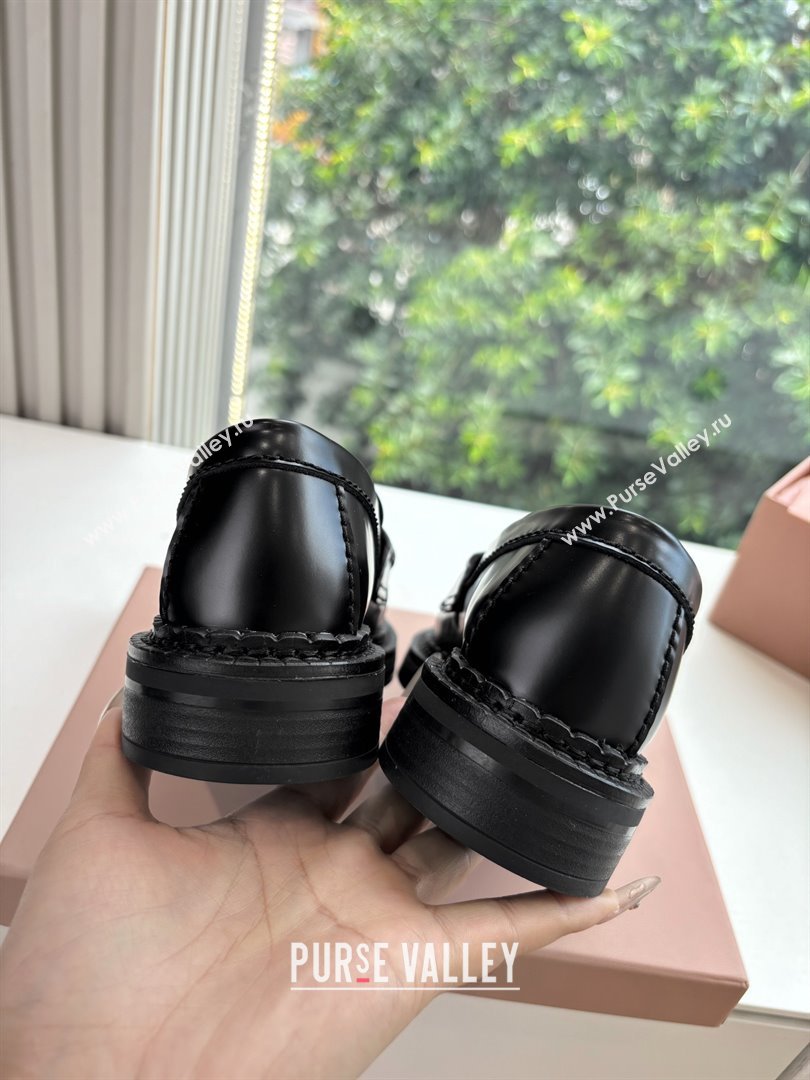 Miu Miu Smooth Calfskin Loafers with Tassel Black 2025 (MD-25090602)