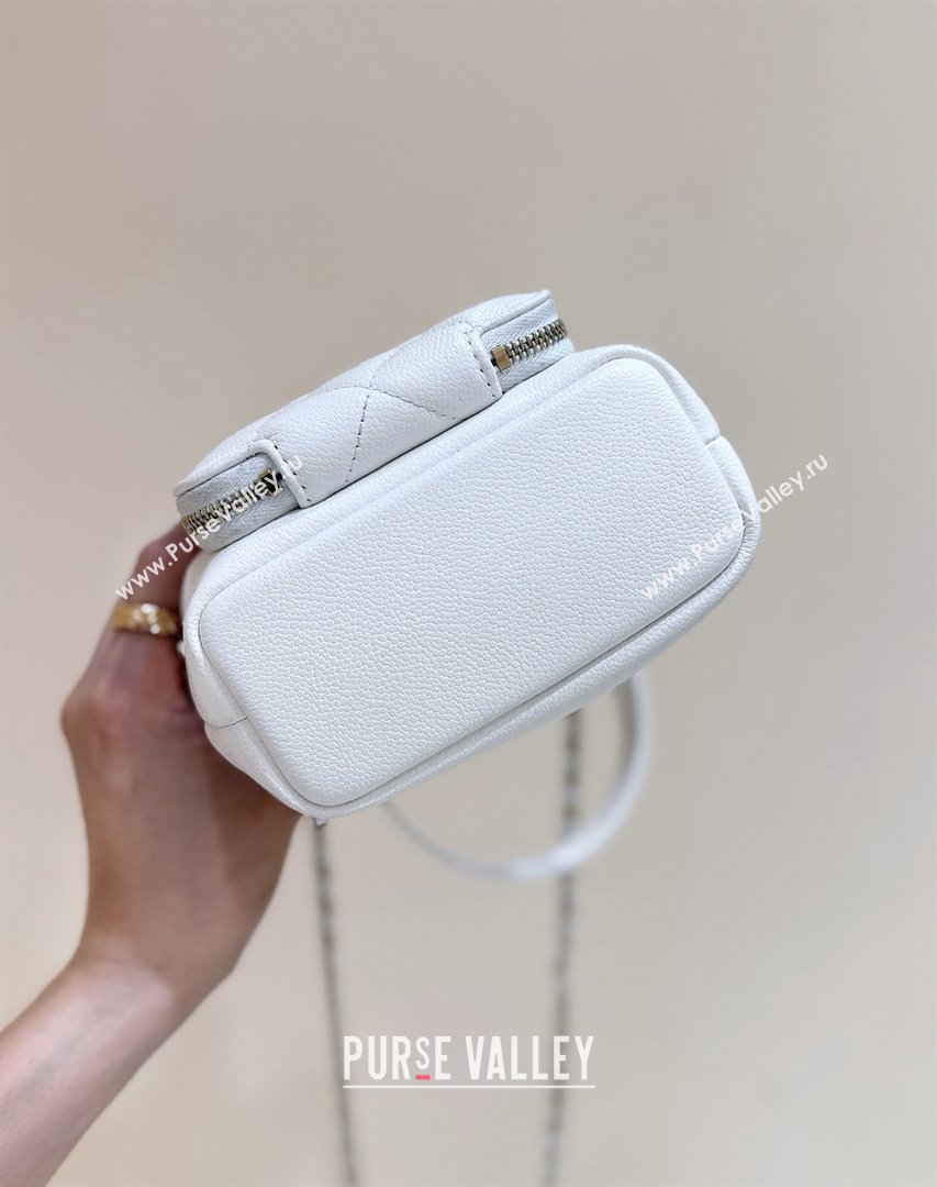 Chanel Clutch with Chain in Grained Shiny Calfskin AP4775 White 2025 Top Quality (SHUNY-25092303)