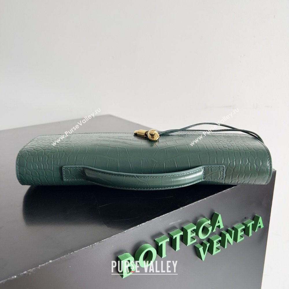 Bottega Veneta Andiamo Clutch in Crocodile Pattern Leather Green 2025 (MS-25101509)