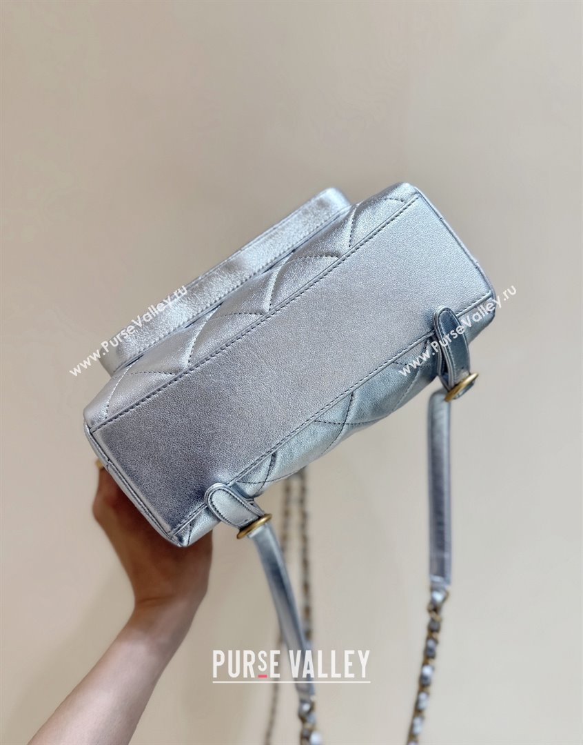 Chanel Backpack in Silver Calfskin AS5793 Fall-Winter 2025/26 (SHUNY-25101506)