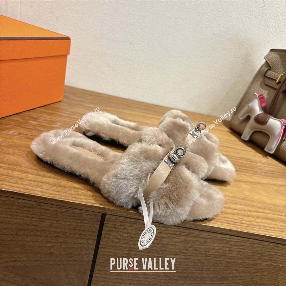 Hermes Oran Sandals in Shearling Wool with Kelly Buckle H101623 Khaki 2025 (XC-25101623)