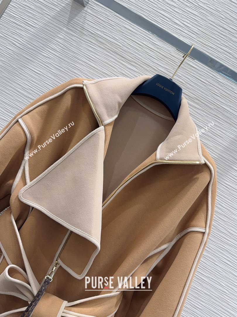 Louis Vuitton Monogram Accent Coat LV102901 Beige 2025 (Q-25102901)