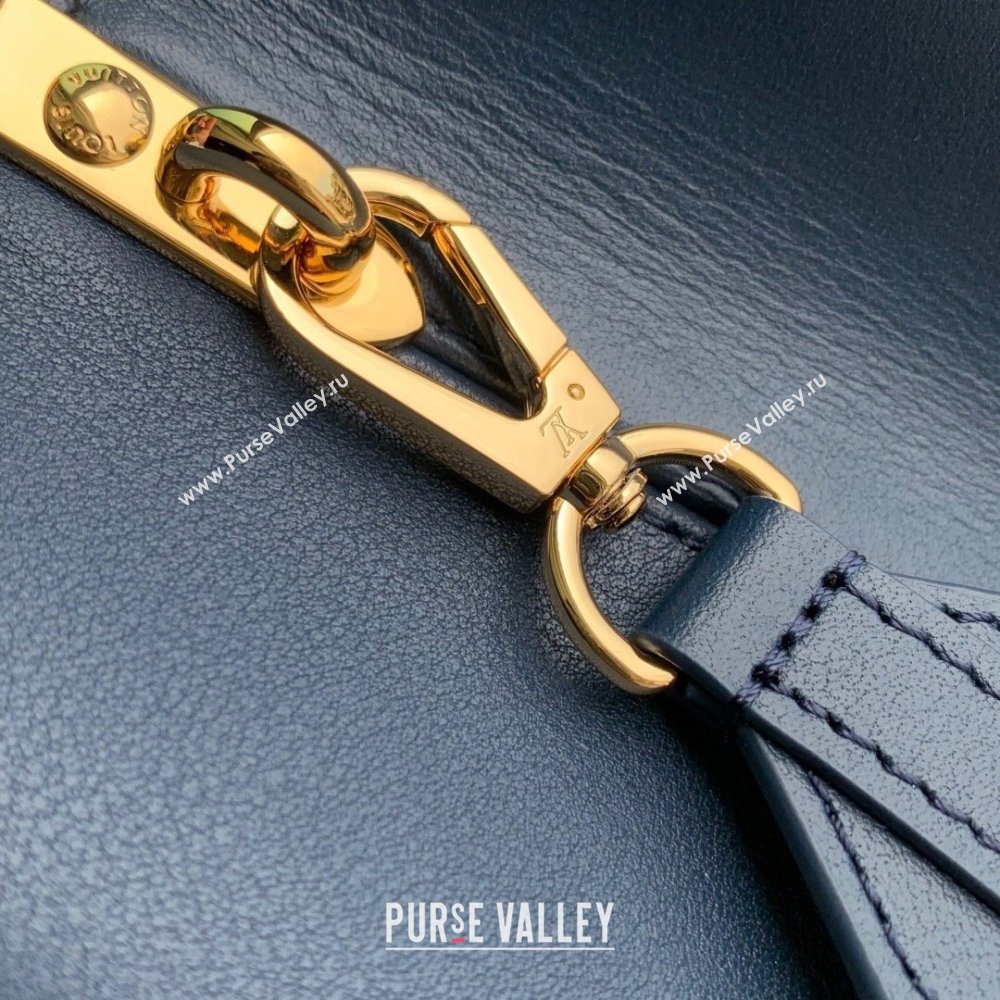 Louis Vuitton Capucines GM Souple Handbag M24607 Blue 2025 (K-25102704)