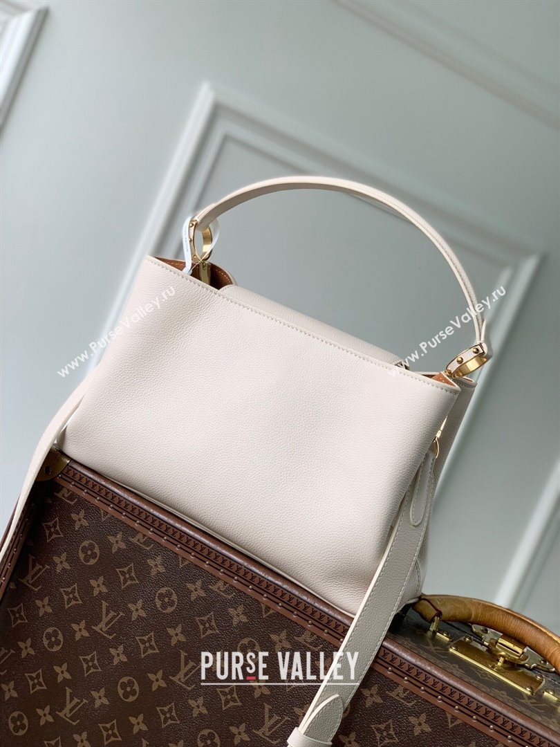 Louis Vuitton Capucines MM Souple Bag in Calf Leather M14370 White 2025 (K-25102705)