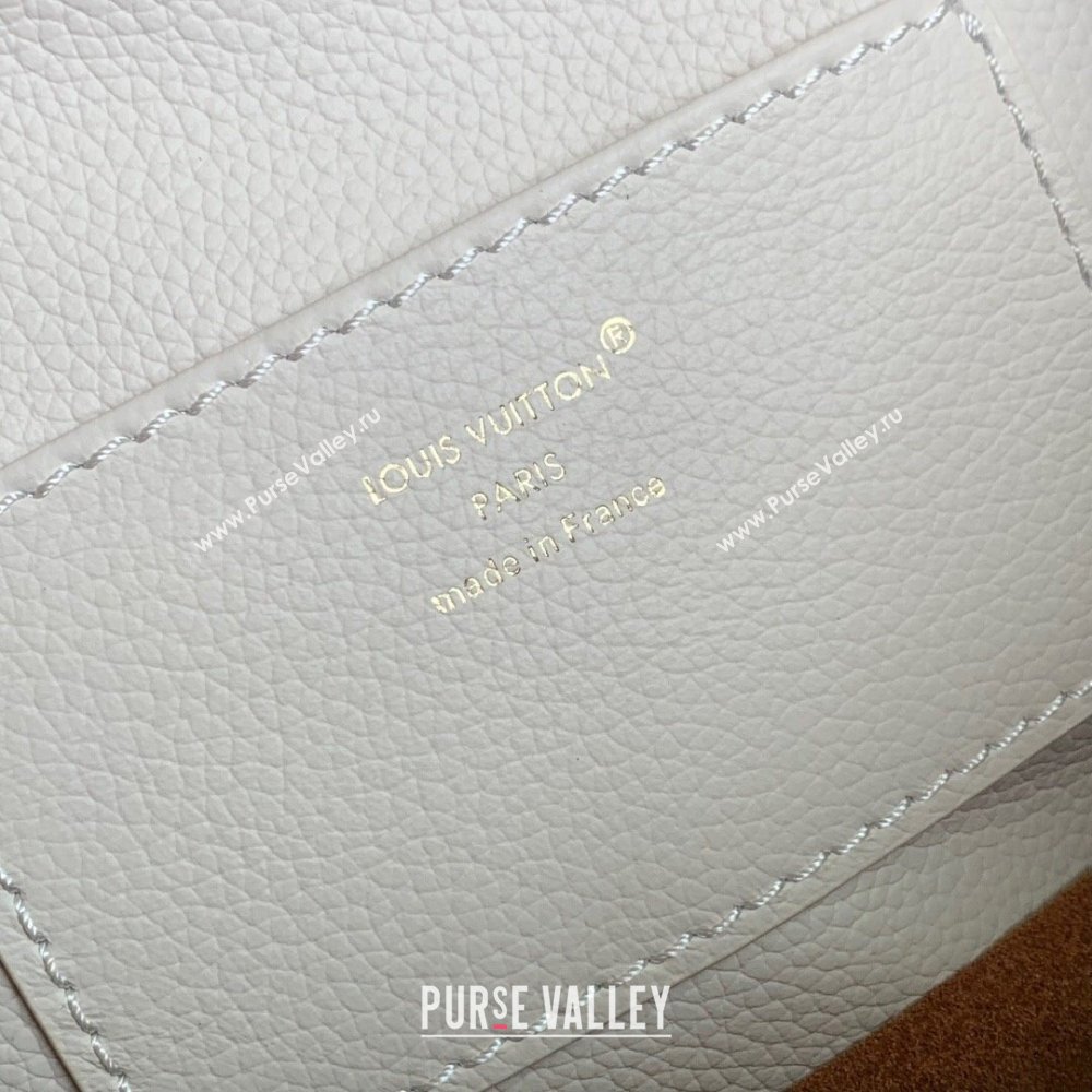 Louis Vuitton Capucines MM Souple Bag in Calf Leather M14370 White 2025 (K-25102705)