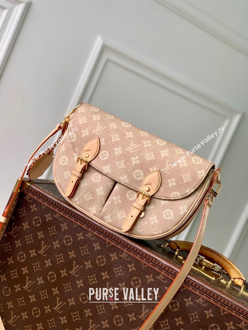 Louis Vuitton Escape Bag in Meowgram Coated Canvas M15134 2025 (K-2510271214)