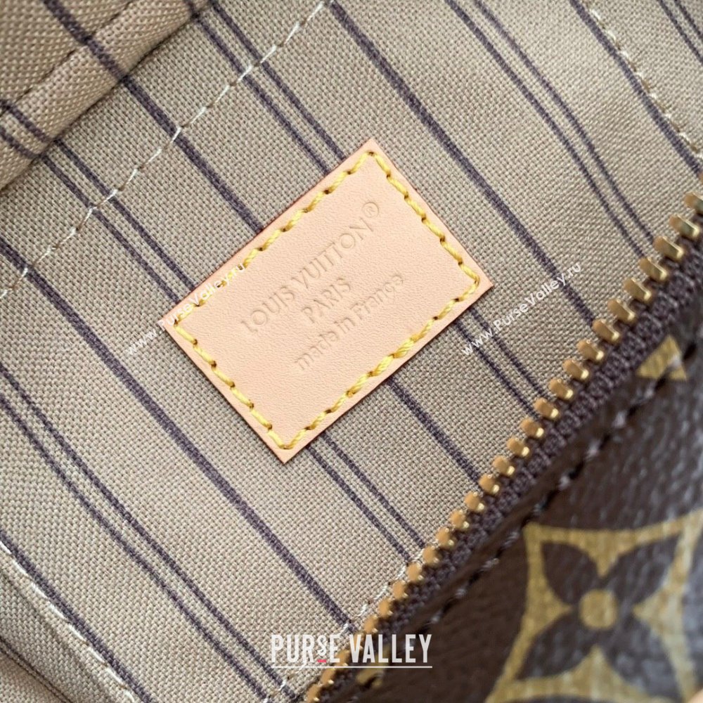 Louis Vuitton Hang On Bag in Monogram Canvas M47031 2025 (K-25102508)