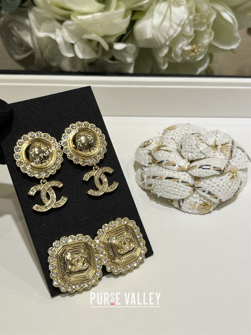 Chanel Round Pendant Earrings M110302 Gold 2025 (YF-25110302)
