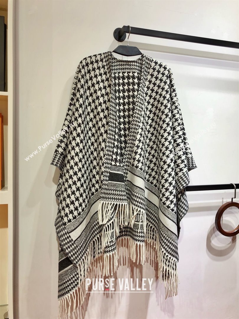 Dior Cashmere Reversible Cape D110716 Black/White 2025 (A-25110716)