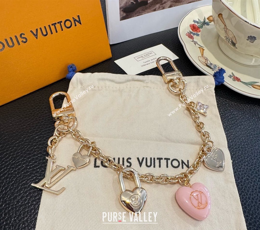 Louis Vuitton Heart Chain Bag Charms Light Pink 2025 1113 (SHI-251113076)