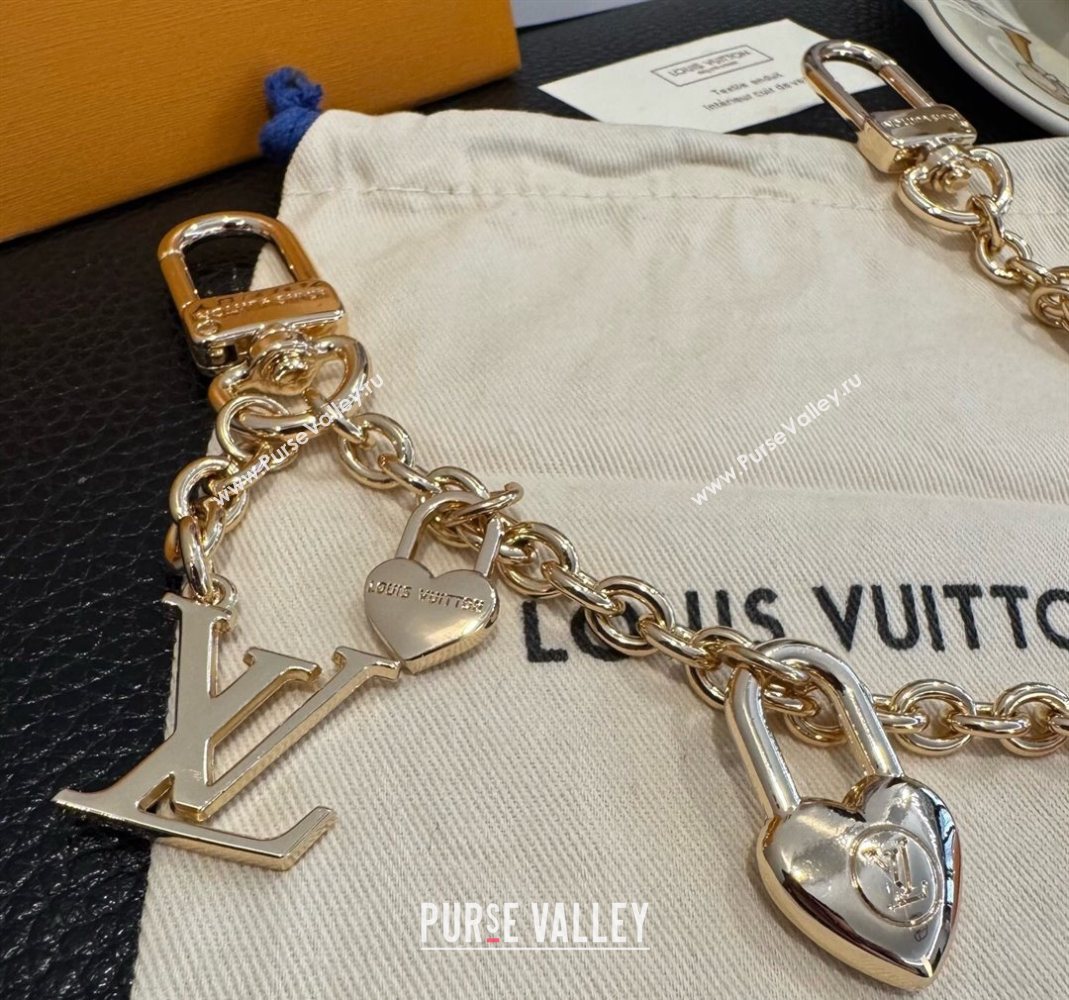 Louis Vuitton Heart Chain Bag Charms Light Pink 2025 1113 (SHI-251113076)