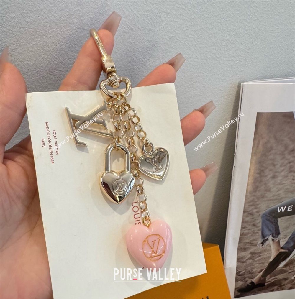 Louis Vuitton Heart Chain Bag Charms Light Pink 2025 1112 (SHI-251113079)