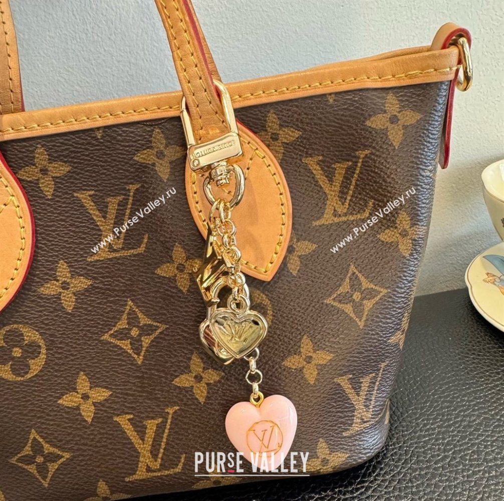 Louis Vuitton Heart Chain Bag Charms Light Pink 2025 1112 (SHI-251113079)