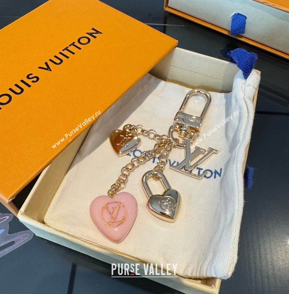Louis Vuitton Heart Chain Bag Charms Light Pink 2025 1112 (SHI-251113079)