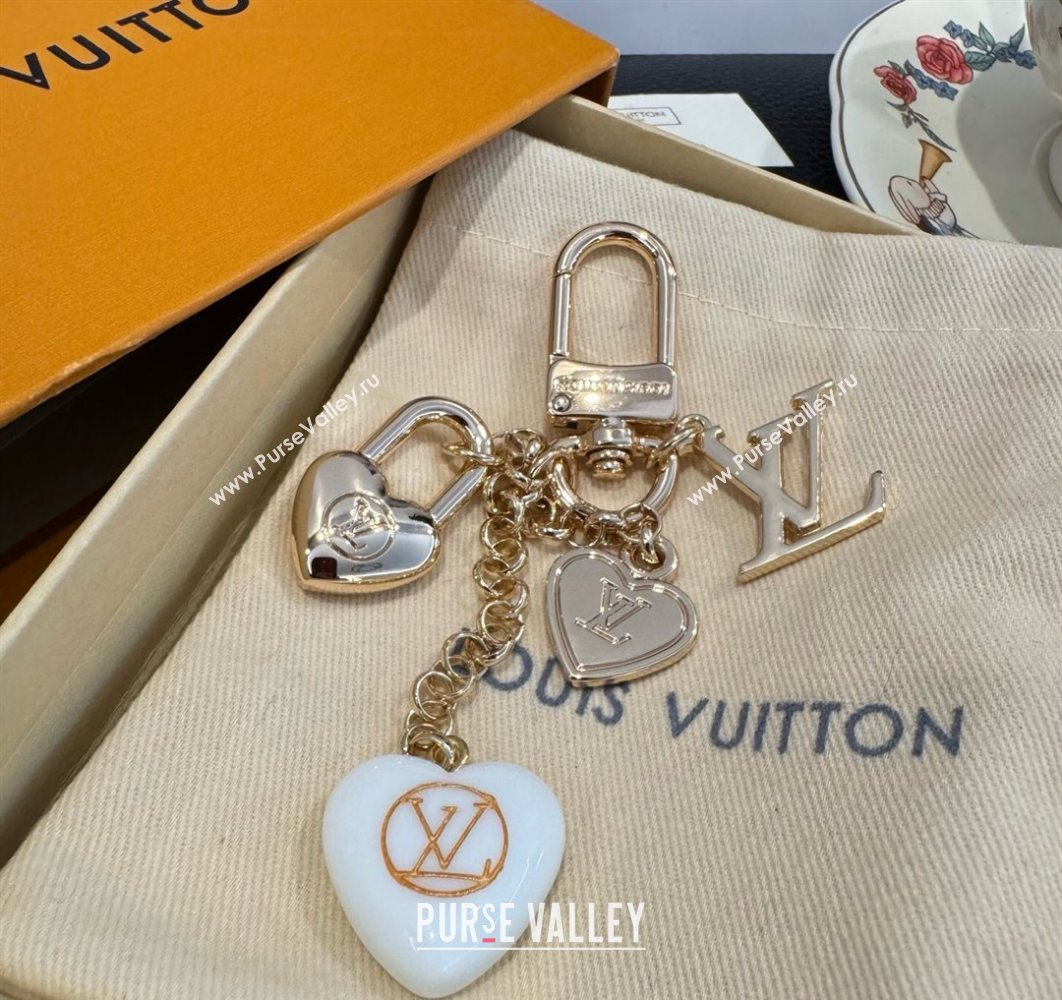 Louis Vuitton Heart Chain Bag Charms White 2025 1112 (SHI-251113081)