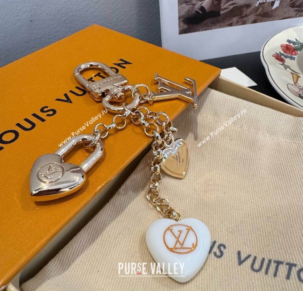 Louis Vuitton Heart Chain Bag Charms White 2025 1112 (SHI-251113081)