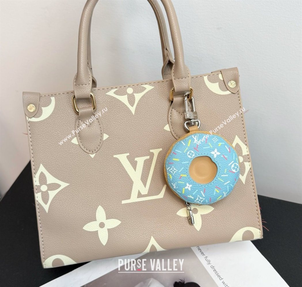 Louis Vuitton Doughnut Bag Charm Light Blue 2025 1113 (HY-251113114)