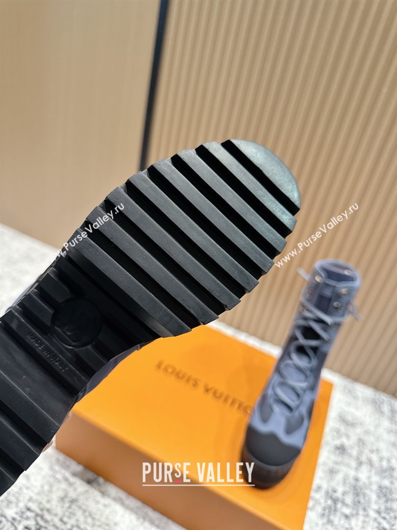 Louis Vuitton Laureate Platform Desert Ankle Boots in Calfskin 7cm LV111907 Grey/Black 2025 (MD-25111907)