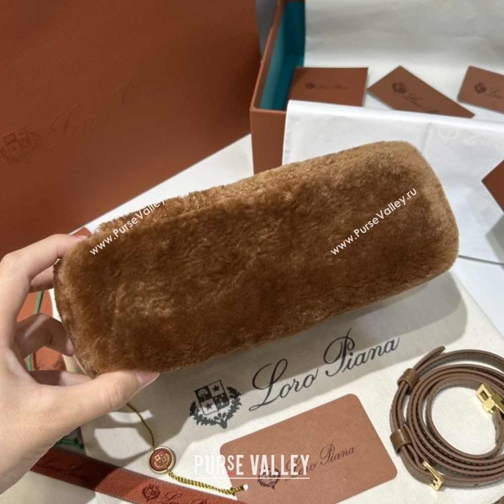 Loro Piana LP Extra Pocket Pouch L19 in Shearling Leather Brown 2025 (GYF-25122307)