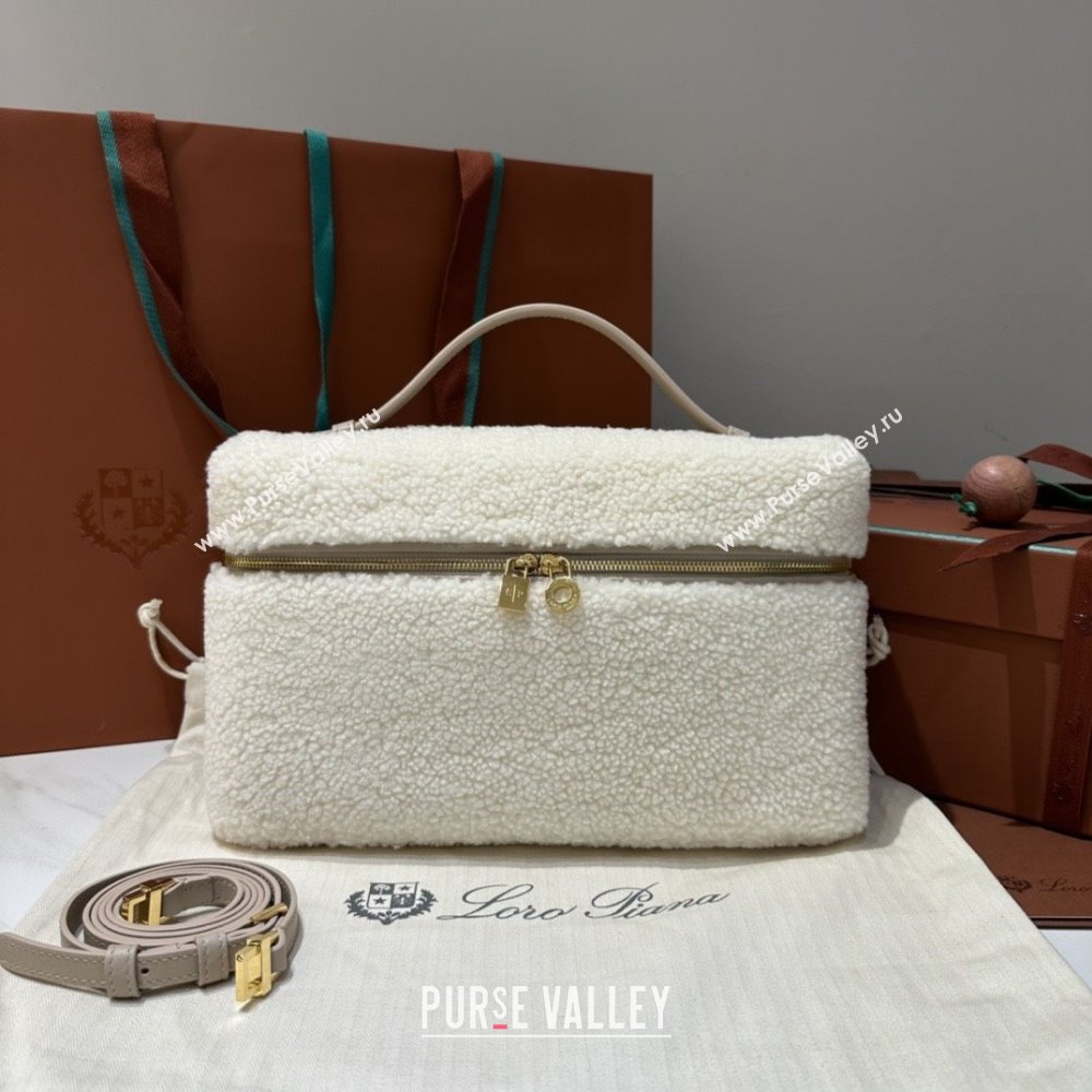 Loro Piana LP Extra Pocket Pouch L27 in Shearling Leather White 2025 (GYF-25122308)