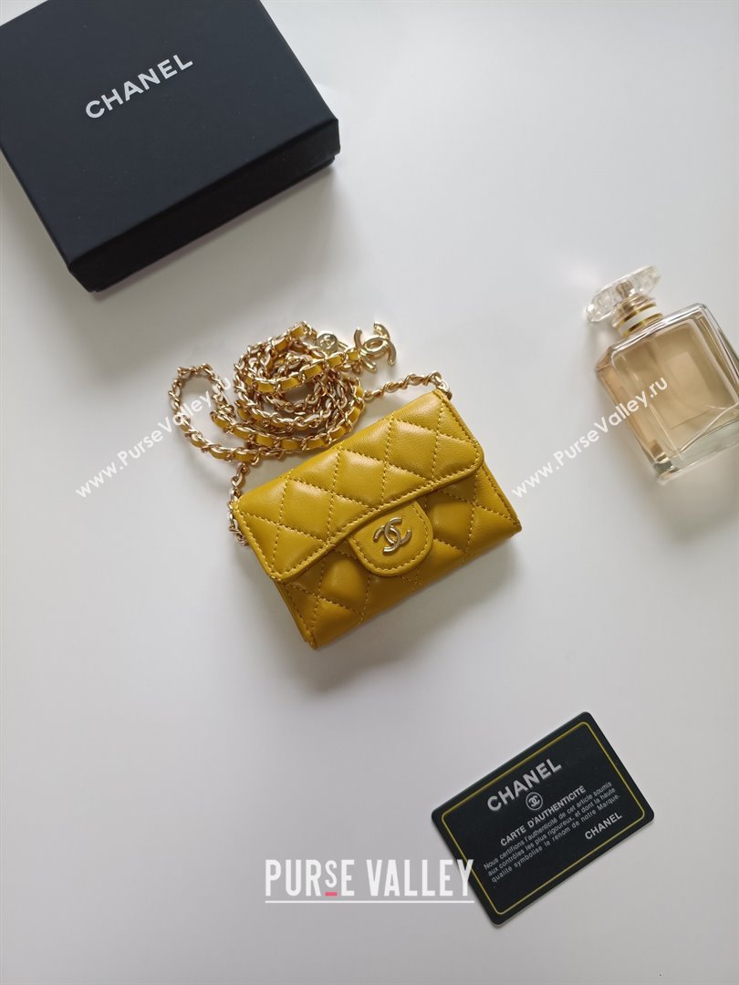Chanel Chain Belt with Pouch in Smooth Leather 2015025 Yellow/Gold 2025 (99-25122342)