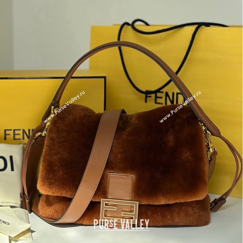 Fendi Mamma Baguette Medium Bag in Shearling 8693L Brown 2025 Top (CL-25122343)