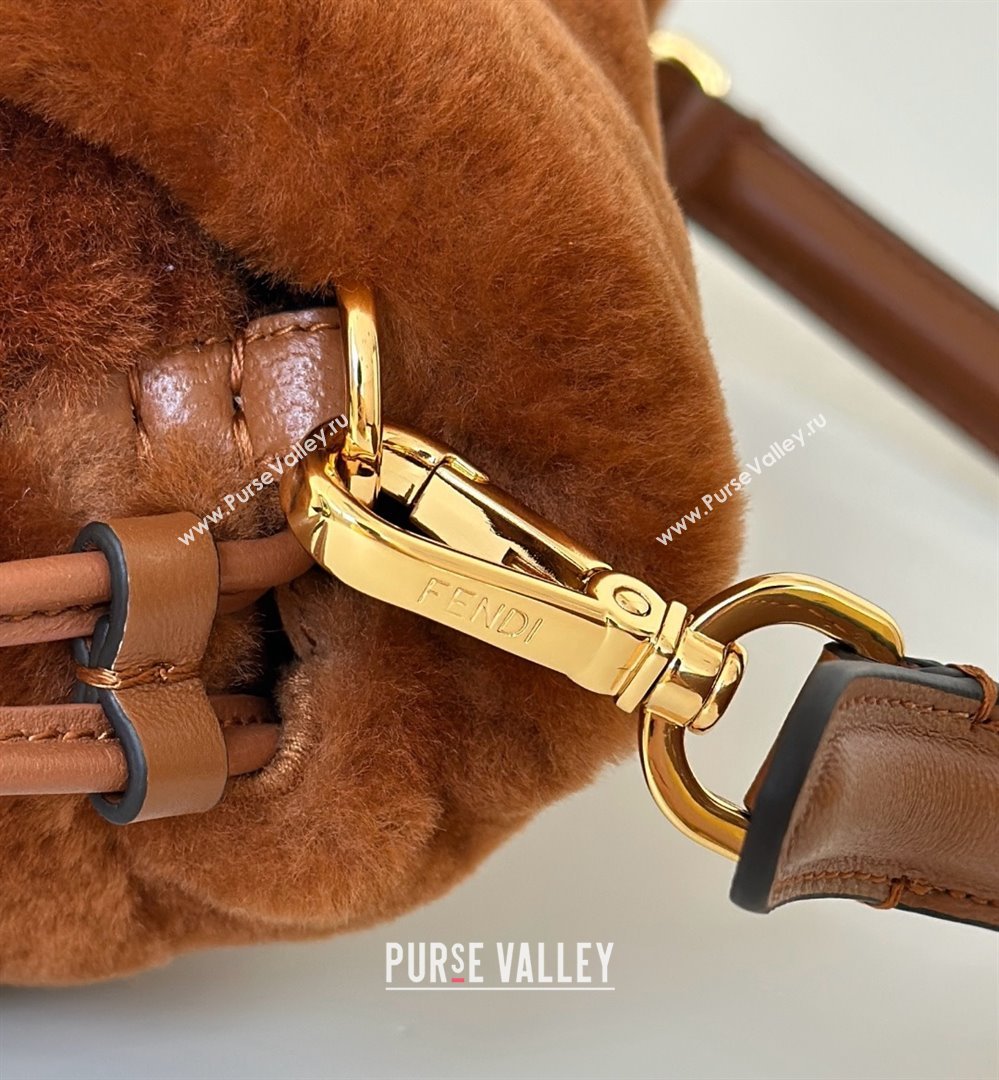 Fendi Mamma Baguette Medium Bag in Shearling 8693L Brown 2025 Top (CL-25122343)