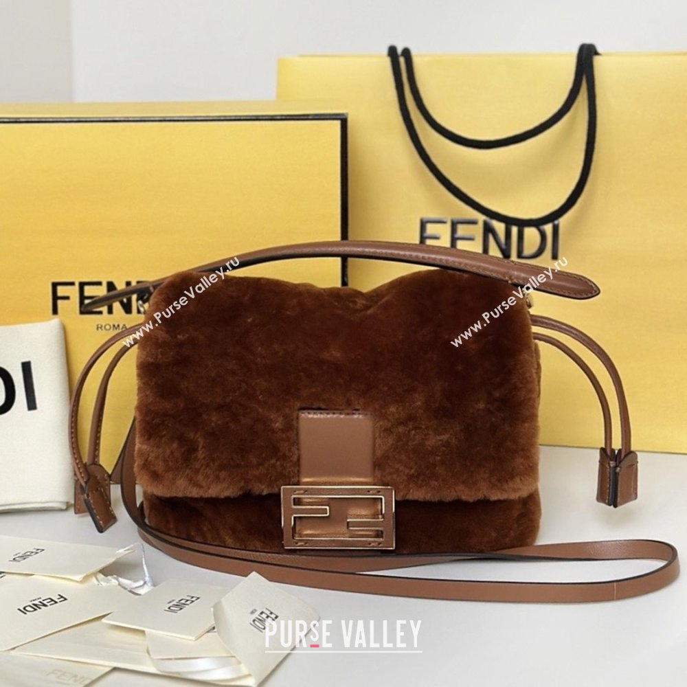 Fendi Mamma Baguette Small Bag in Shearling 8693S Brown 2025 Top (CL-25122344)