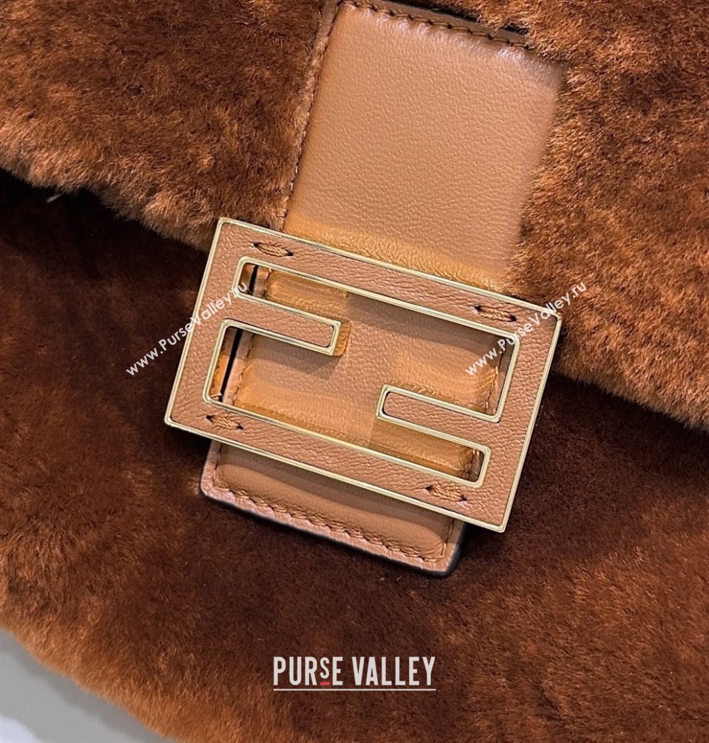 Fendi Mamma Baguette Small Bag in Shearling 8693S Brown 2025 Top (CL-25122344)