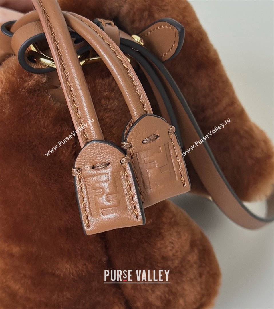 Fendi Mamma Baguette Small Bag in Shearling 8693S Brown 2025 Top (CL-25122344)