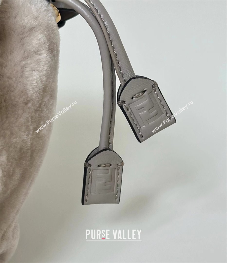 Fendi Mamma Baguette Small Bag in Shearling 8693S Grey 2025 Top (CL-25122346)