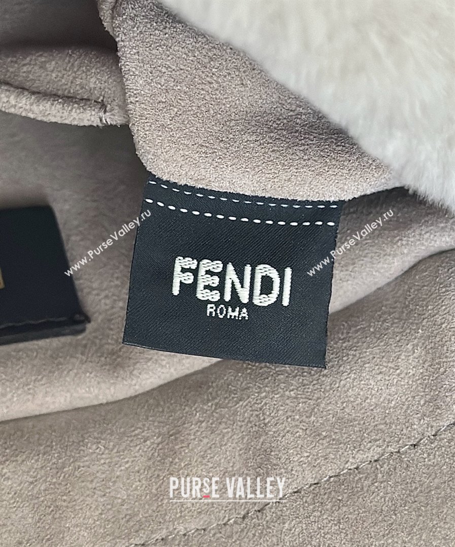 Fendi Mamma Baguette Small Bag in Shearling 8693S Grey 2025 Top (CL-25122346)