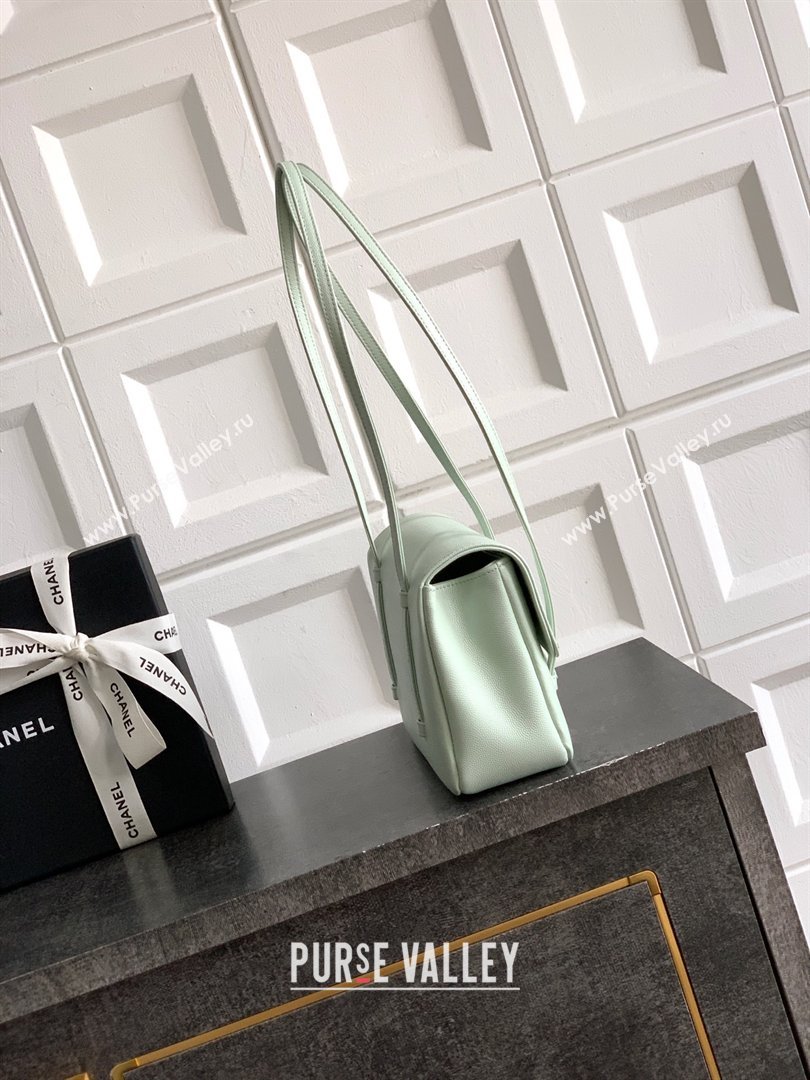 Chanel Small Flap Bag in Light Green Grained Shiny Calfskin AS6130 Spring-Summer 2026 Pre-collection (JY-26021202)