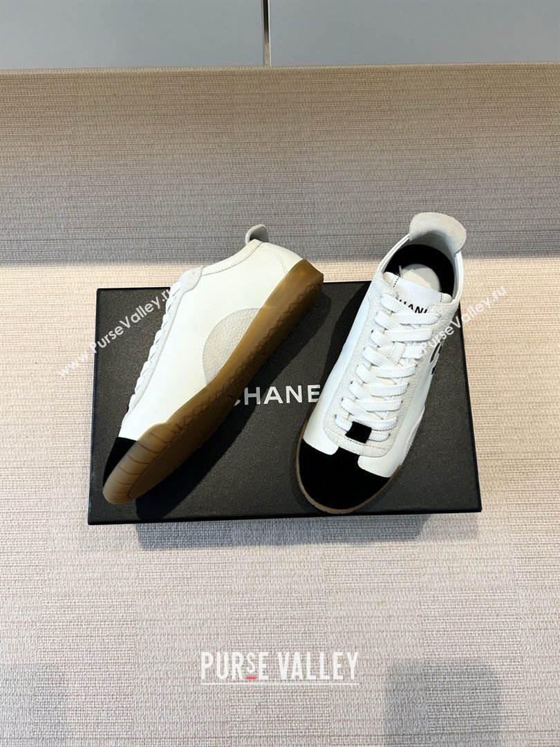 Chanel Trainers in Calfskin Embossed Suede G47125 White 2026 (KL-26022605)