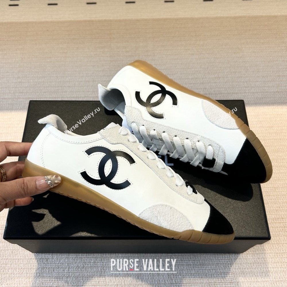 Chanel Trainers in Calfskin Embossed Suede G47125 White 2026 (KL-26022605)