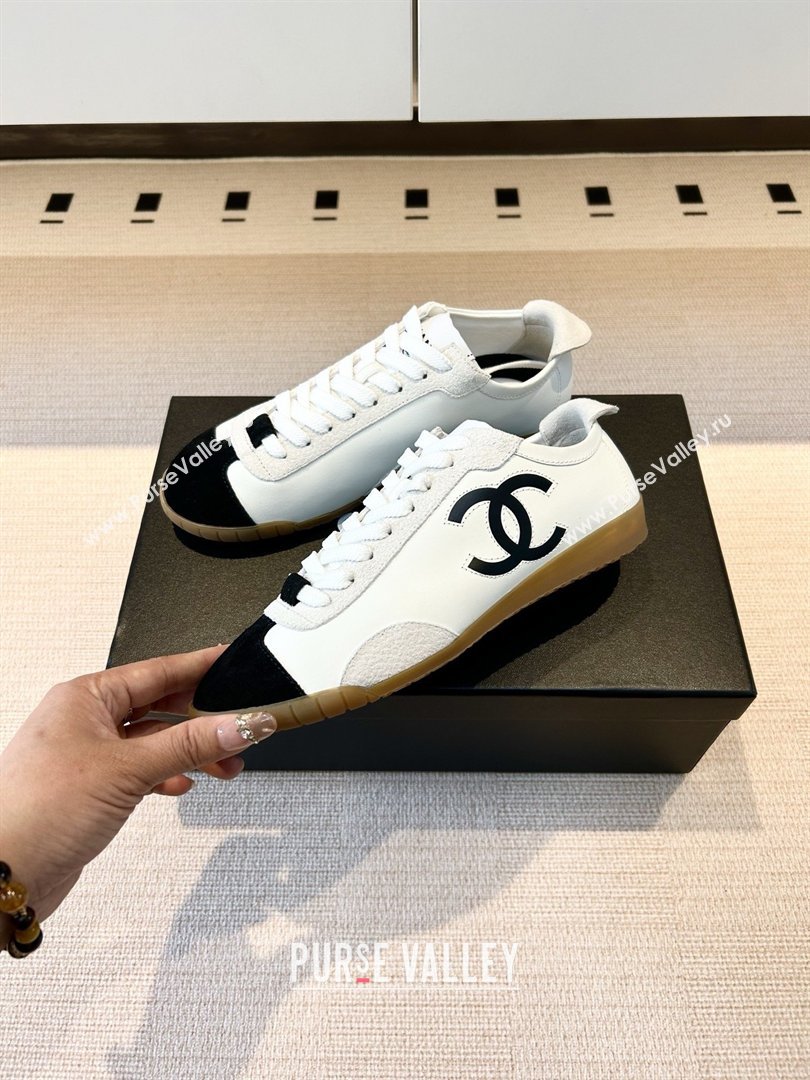 Chanel Trainers in Calfskin Embossed Suede G47125 White 2026 (KL-26022605)